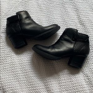 Ankle boots